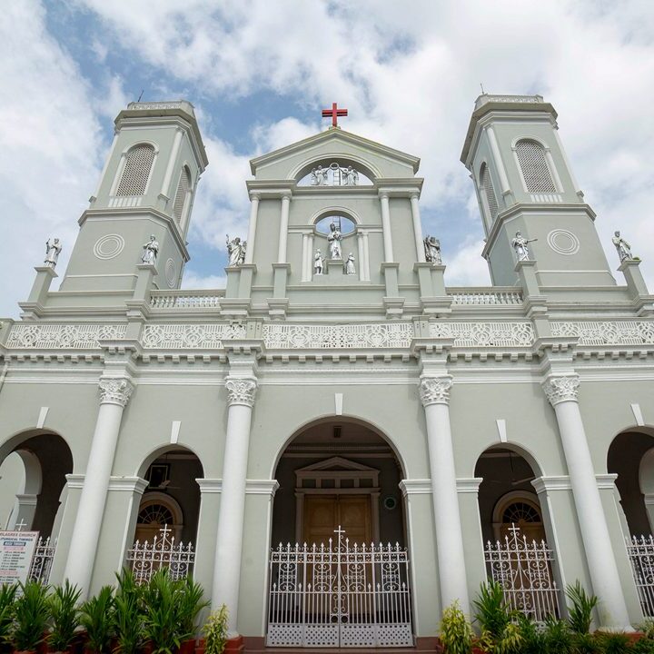 1-milagres-church-mangalore-karnataka-attr-hero
